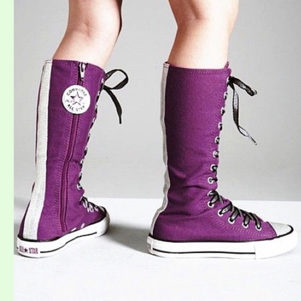 WOMENS SIZE 6.5 HIGH TOP CONVERSE